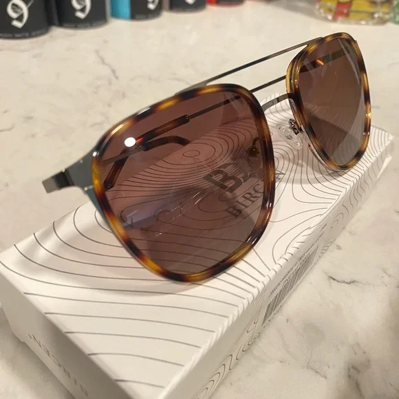 Bircen Sunglasses FULL inclusion - Picture 2 of 7